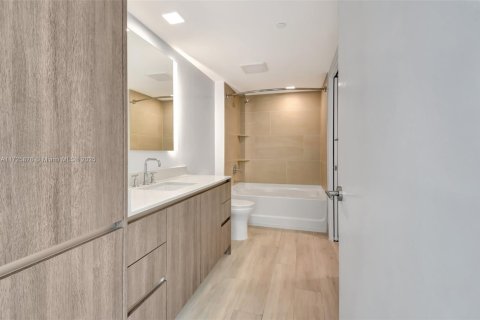 Condo in Delray Beach, Florida, 2 bedrooms  № 1476120 - photo 19