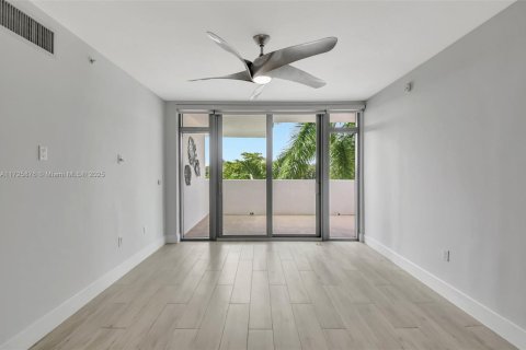 Condo in Delray Beach, Florida, 2 bedrooms  № 1476120 - photo 6