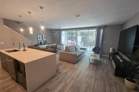 Townhouse in Kissimmee, Florida 4 bedrooms, 162.76 sq.m. № 2238963 - photo 17
