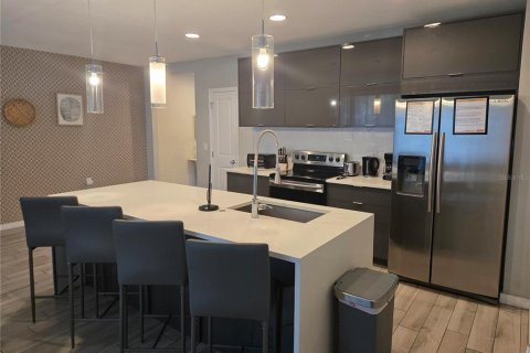 Townhouse in Kissimmee, Florida 4 bedrooms, 162.76 sq.m. № 2238963 - photo 12
