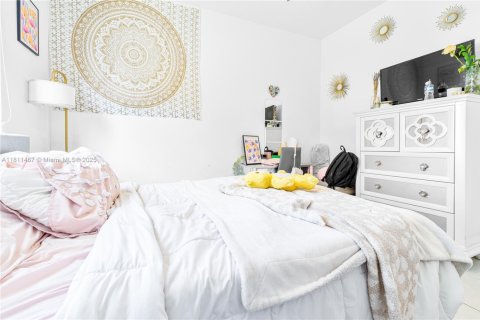 Townhouse in Miami, Florida 3 bedrooms, 122.63 sq.m. № 1935705 - photo 4