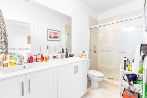 Townhouse in Miami, Florida 3 bedrooms, 122.63 sq.m. № 1935705 - photo 7