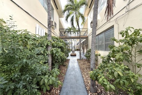 Copropriété à louer à Miami Beach, Floride: 1 chambre, 62.99 m2 № 1987296 - photo 17