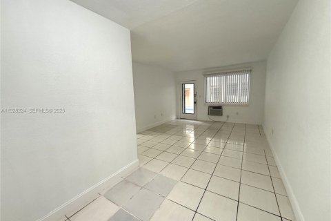 Copropriété à louer à Miami Beach, Floride: 1 chambre, 62.99 m2 № 1987296 - photo 7