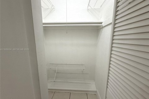 Copropriété à louer à Miami Beach, Floride: 1 chambre, 62.99 m2 № 1987296 - photo 14