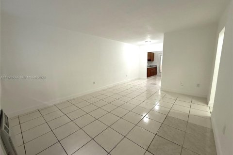 Copropriété à louer à Miami Beach, Floride: 1 chambre, 62.99 m2 № 1987296 - photo 9