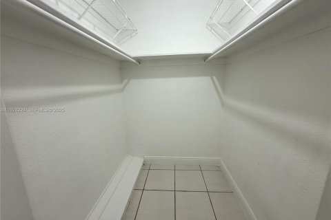 Copropriété à louer à Miami Beach, Floride: 1 chambre, 62.99 m2 № 1987296 - photo 13