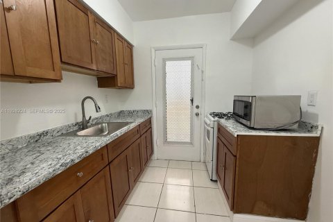 Copropriété à louer à Miami Beach, Floride: 1 chambre, 62.99 m2 № 1987296 - photo 4