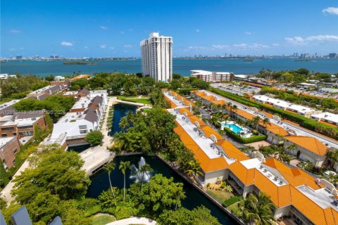Copropriété à louer à Miami, Floride: 3 chambres, 143.44 m2 № 2084375 - photo 13