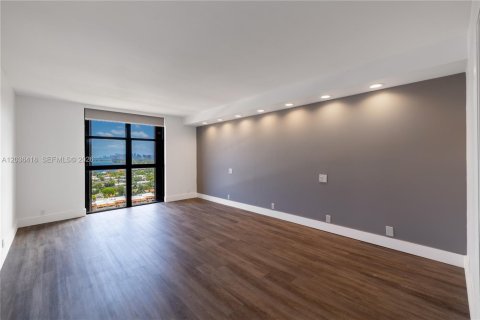 Copropriété à louer à Miami, Floride: 3 chambres, 143.44 m2 № 2084375 - photo 20