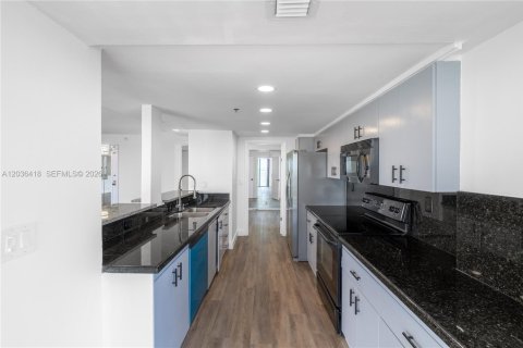 Copropriété à louer à Miami, Floride: 3 chambres, 143.44 m2 № 2084375 - photo 9