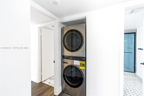 Copropriété à louer à Miami, Floride: 3 chambres, 143.44 m2 № 2084375 - photo 16