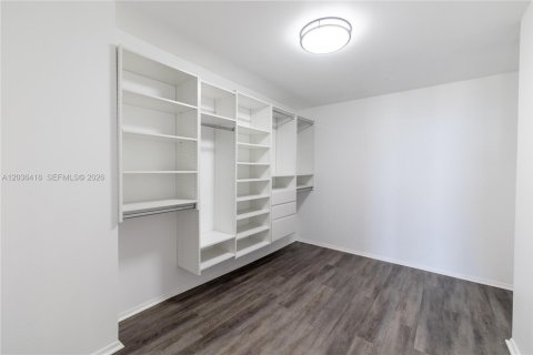 Copropriété à louer à Miami, Floride: 3 chambres, 143.44 m2 № 2084375 - photo 24
