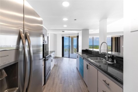 Copropriété à louer à Miami, Floride: 3 chambres, 143.44 m2 № 2084375 - photo 5
