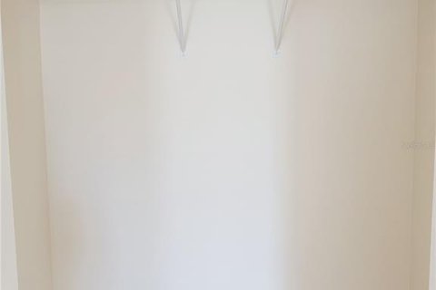 Casa en alquiler en Orlando, Florida, 4 dormitorios, 183.3 m2 № 2096296 - foto 20