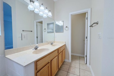 Casa en alquiler en Orlando, Florida, 4 dormitorios, 183.3 m2 № 2096296 - foto 16