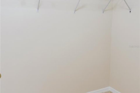 Casa en alquiler en Orlando, Florida, 4 dormitorios, 183.3 m2 № 2096296 - foto 19