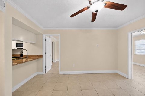 Condominio en venta en New Port Richey, Florida, 1 dormitorio, 67.63 m2 № 2147580 - foto 5