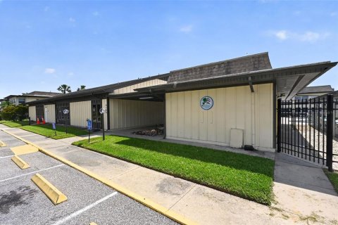 Condominio en venta en New Port Richey, Florida, 1 dormitorio, 67.63 m2 № 2147580 - foto 19