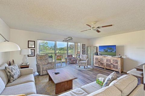 Condo in Bradenton, Florida, 2 bedrooms  № 2391015 - photo 2