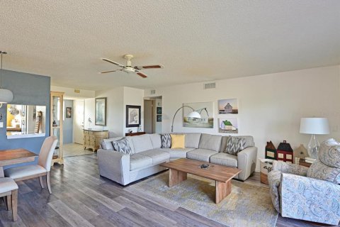 Condo in Bradenton, Florida, 2 bedrooms  № 2391015 - photo 6