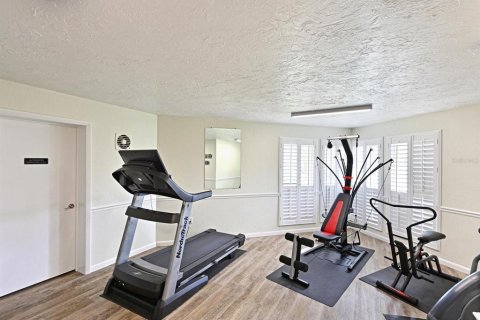Condo in Bradenton, Florida, 2 bedrooms  № 2391015 - photo 28