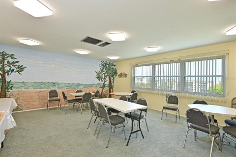 Condo in Bradenton, Florida, 2 bedrooms  № 2391015 - photo 22