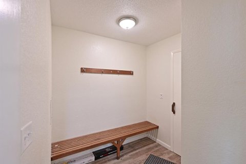 Condo in Bradenton, Florida, 2 bedrooms  № 2391015 - photo 27