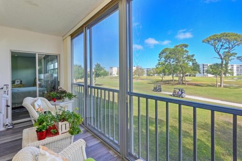 Condo in Bradenton, Florida, 2 bedrooms  № 2391015 - photo 19