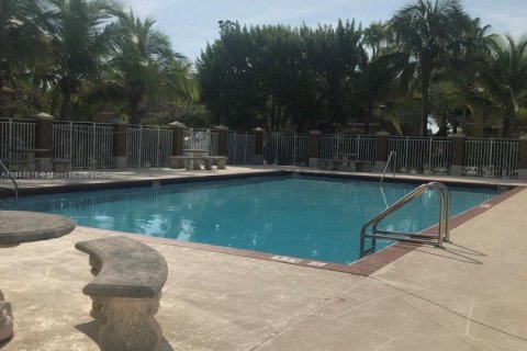 Adosado en venta en Cutler Bay, Florida, 3 dormitorios, 139.73 m2 № 1833828 - foto 11
