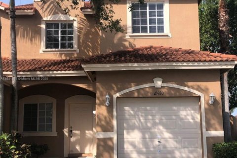 Adosado en venta en Cutler Bay, Florida, 3 dormitorios, 139.73 m2 № 1833828 - foto 1