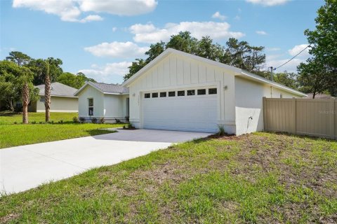House in Dunnellon, Florida 4 bedrooms, 162.67 sq.m. № 2198975 - photo 10