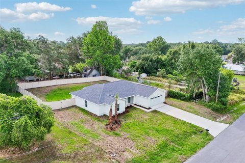 House in Dunnellon, Florida 4 bedrooms, 162.67 sq.m. № 2198975 - photo 3