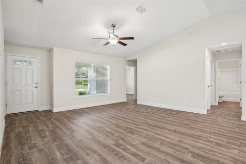 House in Dunnellon, Florida 4 bedrooms, 162.67 sq.m. № 2198975 - photo 16
