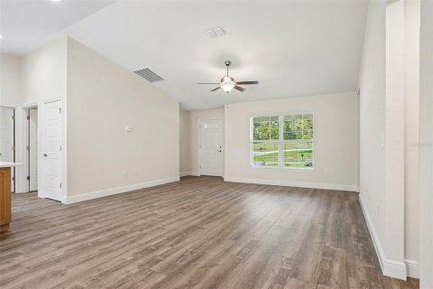 House in Dunnellon, Florida 4 bedrooms, 162.67 sq.m. № 2198975 - photo 15