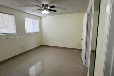 Townhouse in Deerfield Beach, Florida 2 bedrooms, 102.56 sq.m. № 1935963 - photo 26