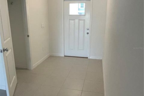 Adosado en venta en Zephyrhills, Florida, 3 dormitorios, 151.8 m2 № 2100921 - foto 3