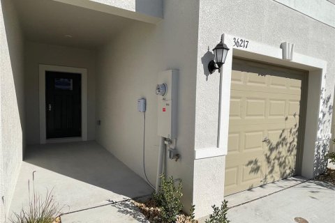 Adosado en venta en Zephyrhills, Florida, 3 dormitorios, 151.8 m2 № 2100921 - foto 2