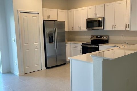 Adosado en venta en Zephyrhills, Florida, 3 dormitorios, 151.8 m2 № 2100921 - foto 10