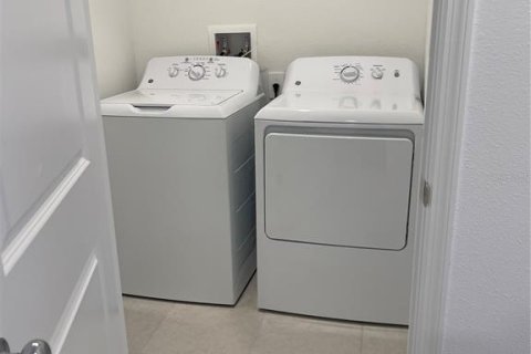 Adosado en venta en Zephyrhills, Florida, 3 dormitorios, 151.8 m2 № 2100921 - foto 26