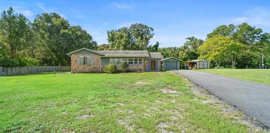 Casa en DeLand, Florida 4 dormitorios, 224.27 m2 № 1903921