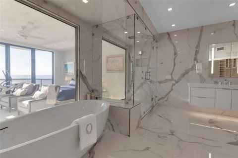 Condo in Longboat Key, Florida, 3 bedrooms  № 1733104 - photo 22