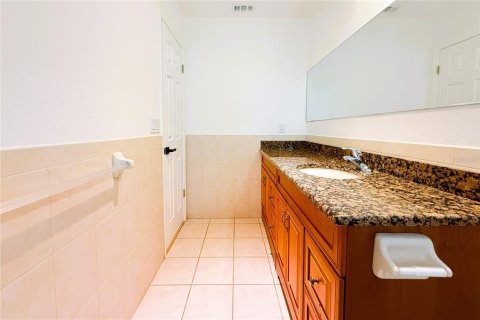 Villa ou maison à louer à Spring Hill, Floride: 2 chambres, 110.74 m2 № 2097734 - photo 15