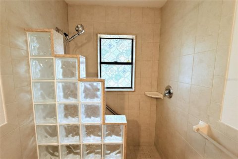 Villa ou maison à louer à Spring Hill, Floride: 2 chambres, 110.74 m2 № 2097734 - photo 13