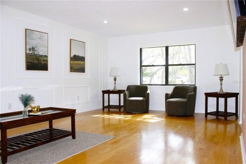 Villa ou maison à louer à Spring Hill, Floride: 2 chambres, 110.74 m2 № 2097734 - photo 5