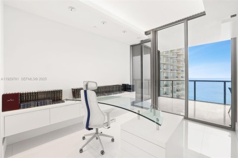 Condominio en venta en Bal Harbour, Florida, 4 dormitorios, 330.36 m2 № 1990284 - foto 23