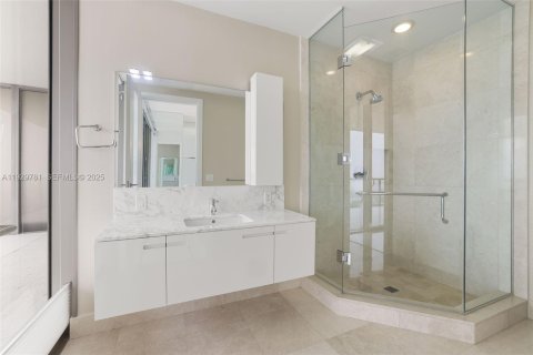 Condominio en venta en Bal Harbour, Florida, 4 dormitorios, 330.36 m2 № 1990284 - foto 27