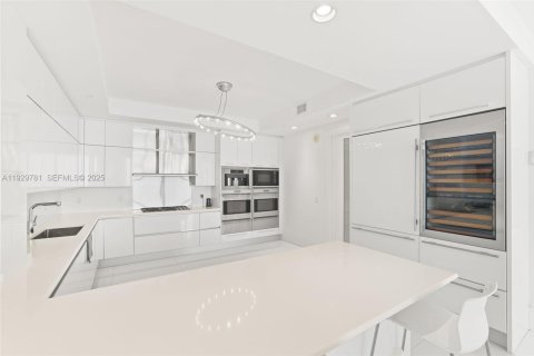 Condominio en venta en Bal Harbour, Florida, 4 dormitorios, 330.36 m2 № 1990284 - foto 7