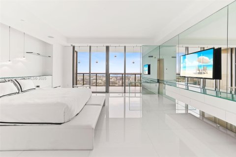 Condominio en venta en Bal Harbour, Florida, 4 dormitorios, 330.36 m2 № 1990284 - foto 12