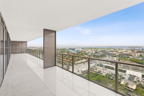 Condominio en venta en Bal Harbour, Florida, 4 dormitorios, 330.36 m2 № 1990284 - foto 16